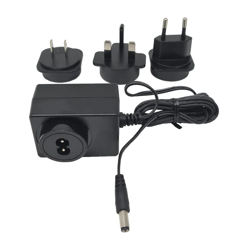 Finale Aktion Netzteil Delvotest 230 / 12 Volt 1,5 Ampere