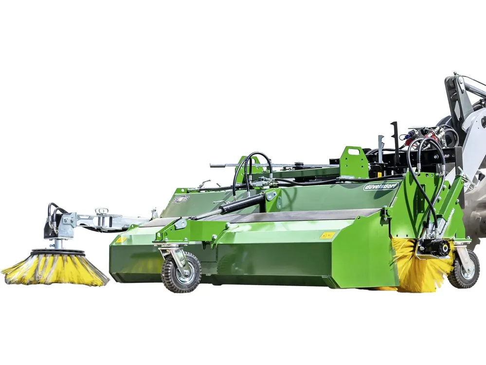 Wochenendangebot Düvelsdorf Kehrmaschine "Stratos Profi" Stapleraufnahme
