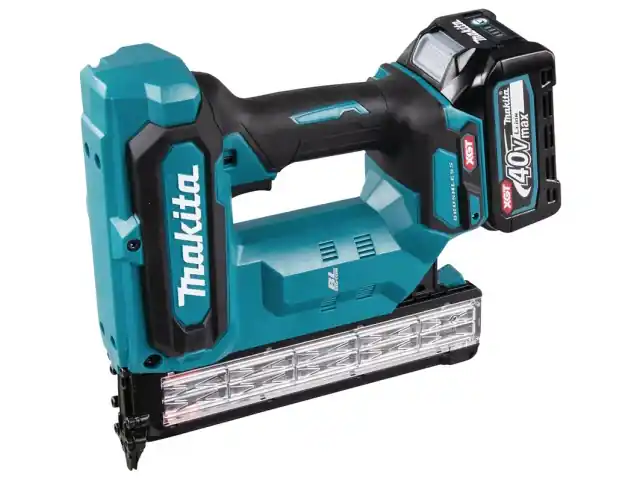Neue Ware AKKU-STAUCHKOPFNAGLER 40VMAX FN001GA201 Makita