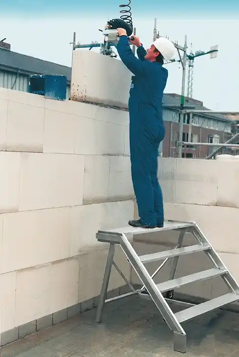 Abverkauf Maurertreppe Tritthöhe 0,23m Stufen-L1,15xB0,19m 29kg Alu.MÜBA