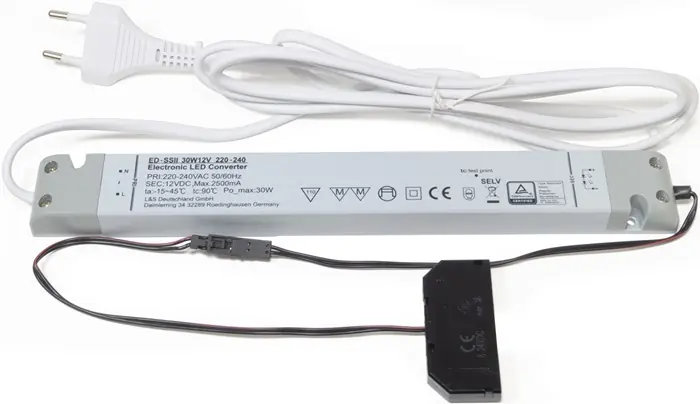 Letzte Chance LED-Konverter 230 V 12 V 30 W 6-fach Verteiler L&S