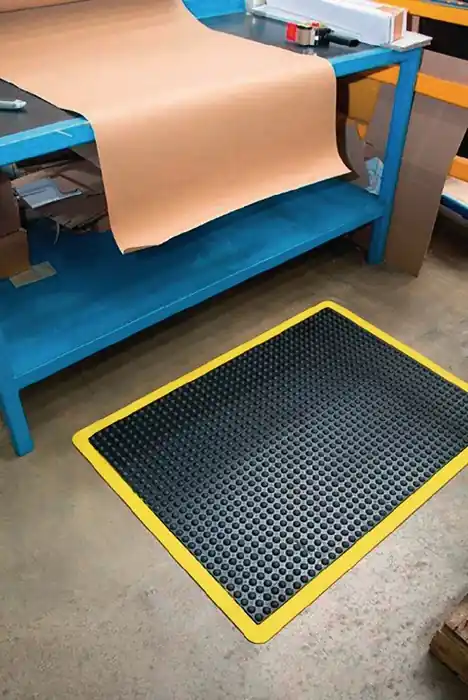 Arbeitsplatzbodenbelag Fertigmatte L1200xB900xS14mm schwarz/gelb SBR-Gummi COBA Aktuell
