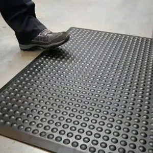 Aktuell Arbeitsplatzbodenbelag Fertigmatte L1200xB900xS14mm schwarz SBR-Gummi COBA