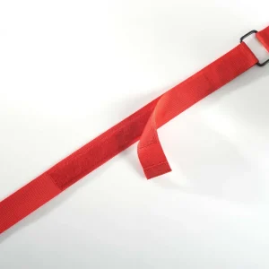 Zertifiziert Schlauchhalteriemen aus rotem Gurtband f.C- Schlauchfach, 2tlg.,1020 mm, Klettverschluss