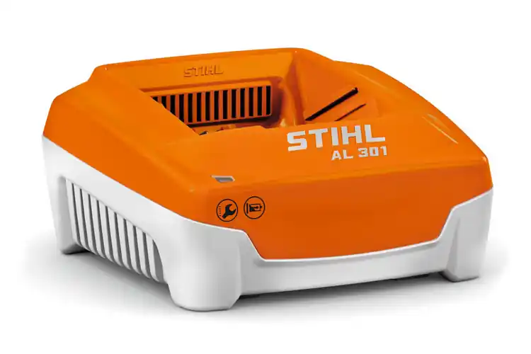 Geprüft STIHL Schnelladegerät AL 301