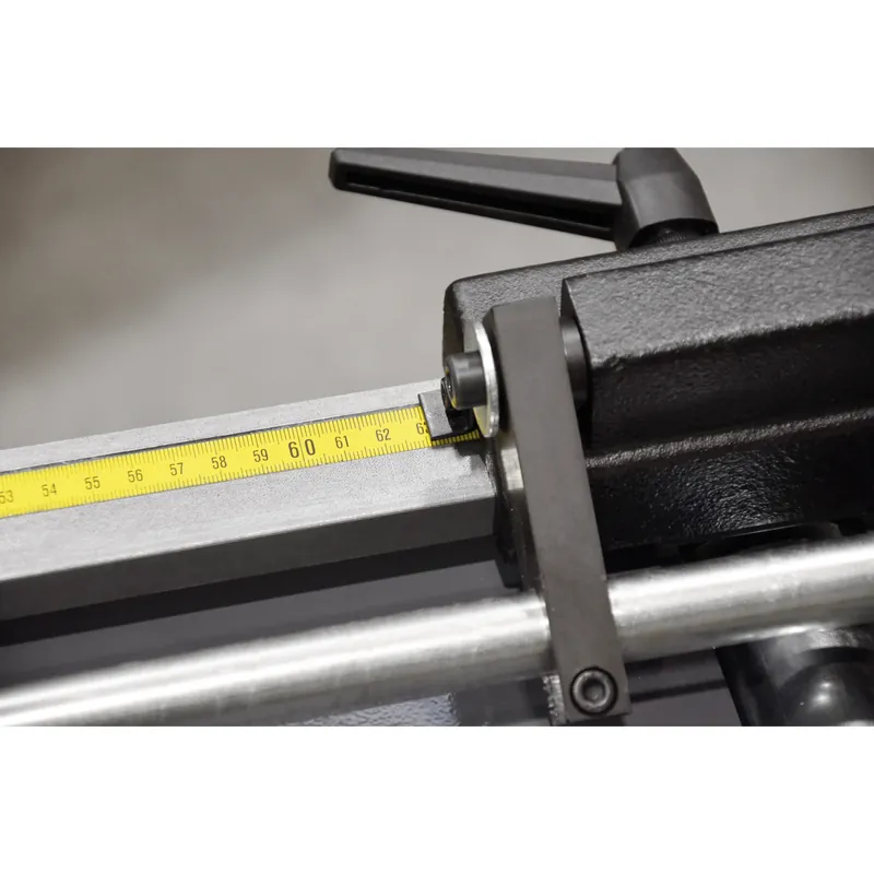 Top-Angebot Manueller Messanschlag 2 Meter - mit Maßband
